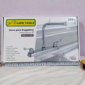 Mezcladora para fregadero de 8 pulgadas