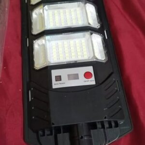 Lámpara LED solar para exterior y jardín